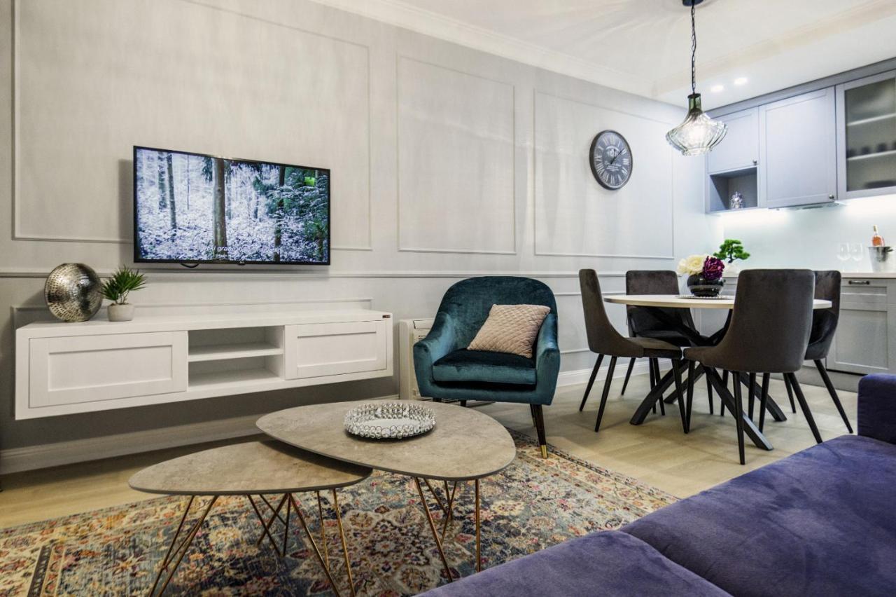 Divine Luxury Apartment Purple Zara Esterno foto