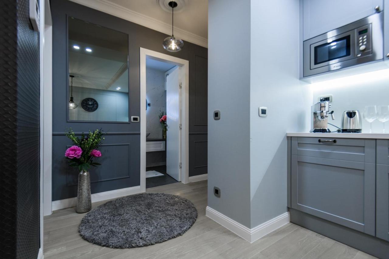 Divine Luxury Apartment Purple Zara Esterno foto