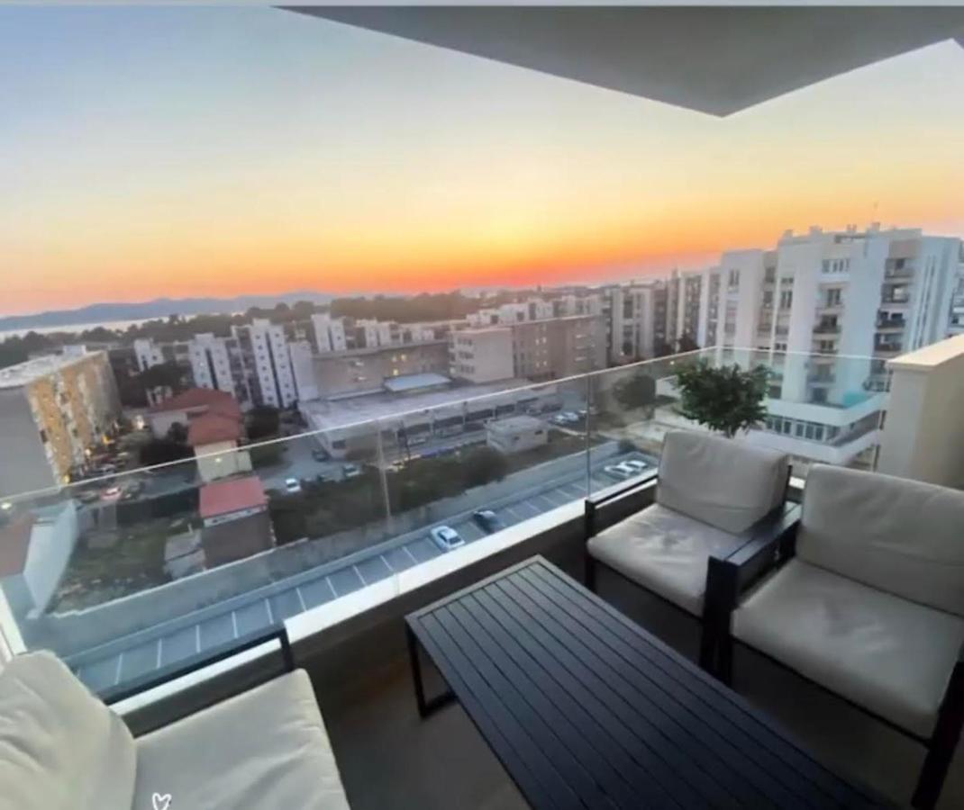 Divine Luxury Apartment Purple Zara Esterno foto